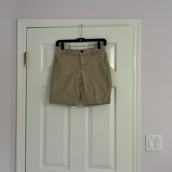 Old Navy Tan Khaki Twill Bermuda Shorts for Girls - Picture 2 of 6